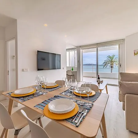 Beachfront Sivella Mar By Sealand Apartment