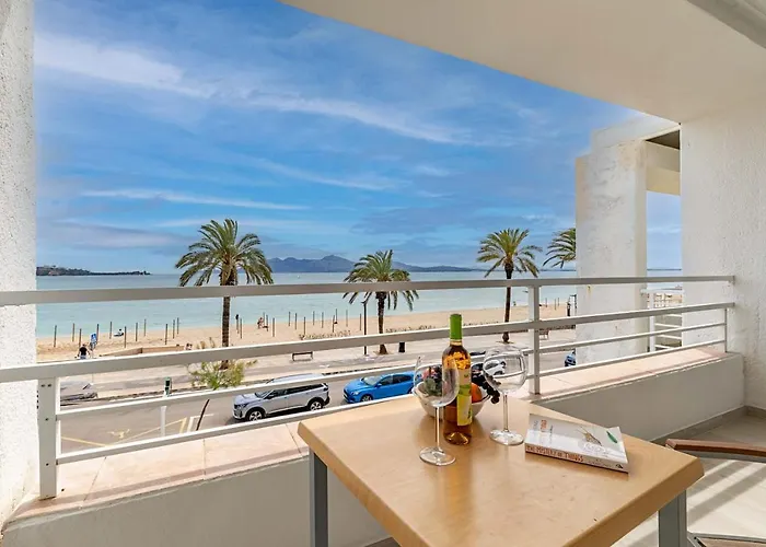 Апартаменты Beachfront Sivella Mar By Sealand